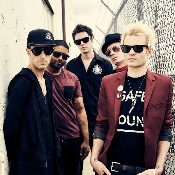 Sum 41 - With me